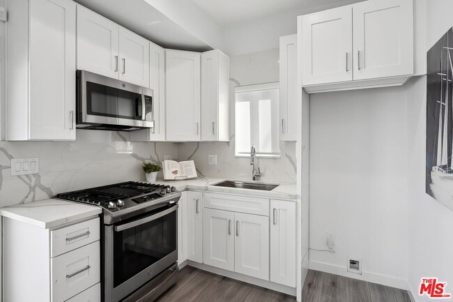 Building Photo - 149 S Wetherly Dr