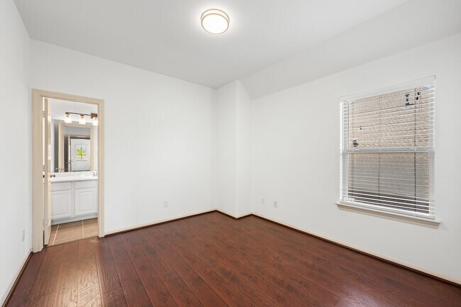 Building Photo - 4603 Red Hawk Ct