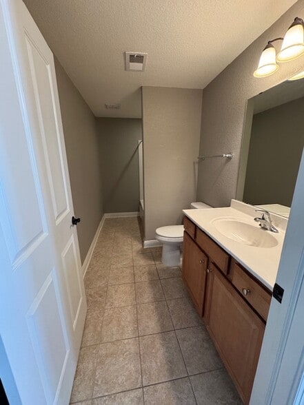 Bathroom 1 - 1815 Woodland Way