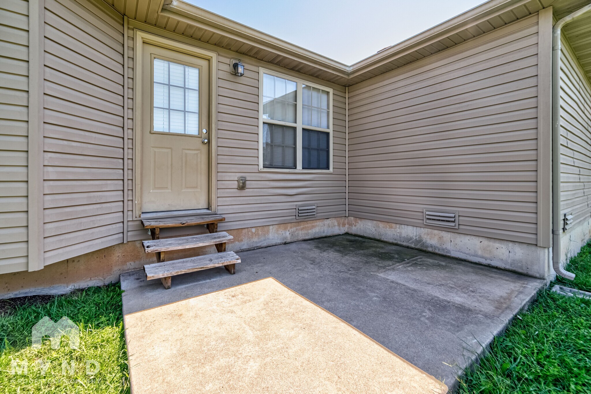 Building Photo - 1147 S Arcadia Ave