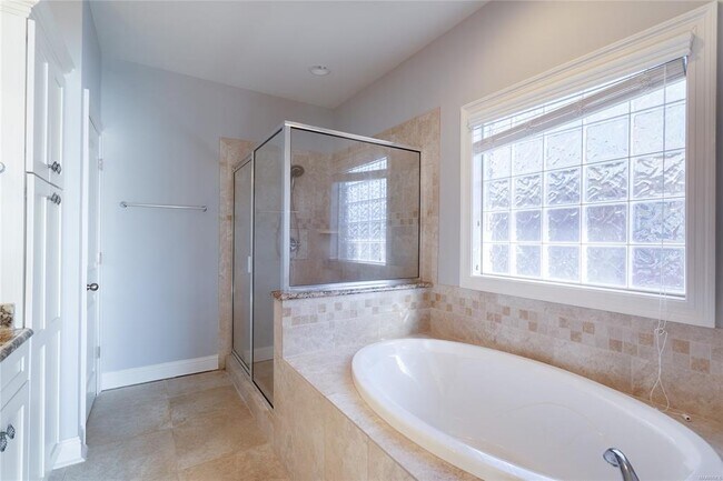 Building Photo - 8740 Pemberton Park