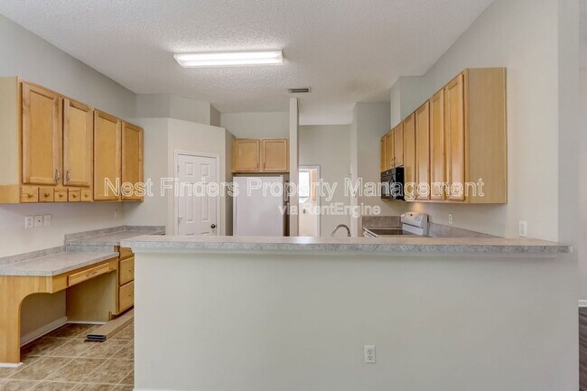Building Photo - 749 Grand Parke Dr