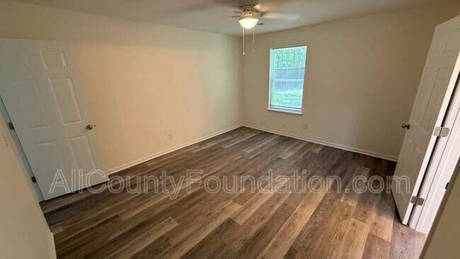 Building Photo - 123 Woodduck Dr