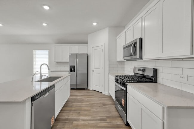 Building Photo - 647 Delicate Arch Dr