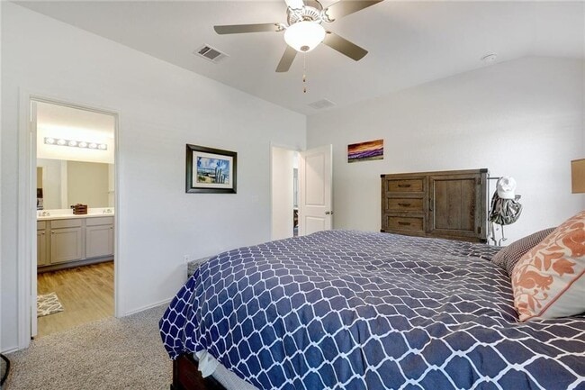 Building Photo - 6813 Colorado Bluffs Rd