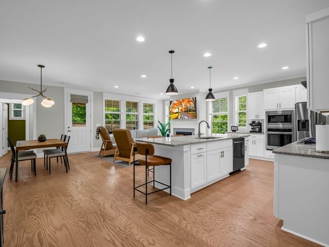 Building Photo - 572 Sweet Birch Park Ln