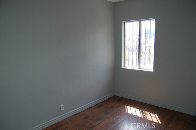 Building Photo - 422 W Palm St