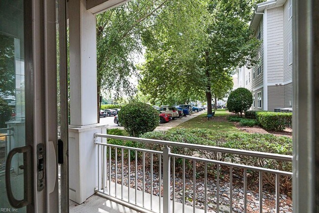 Building Photo - 5300 Warminster Dr