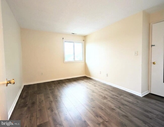 Building Photo - 2313 Ravens Crest Dr
