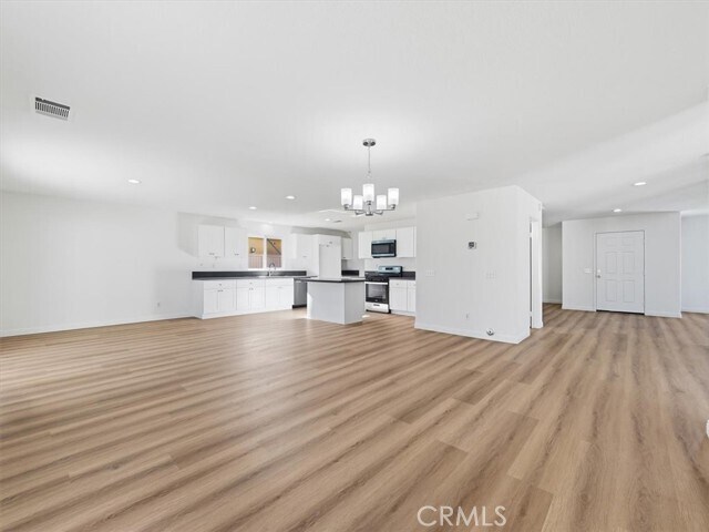 Building Photo - 2775 S Buena Vista Ave