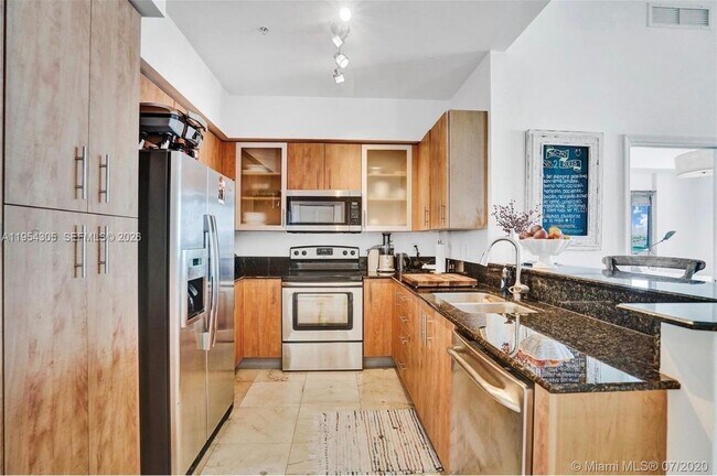 Building Photo - 7900 Harbor Island Dr