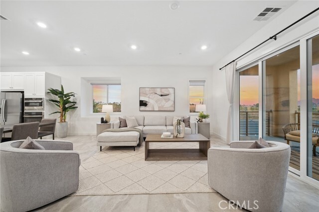 Building Photo - 185 Sentosa