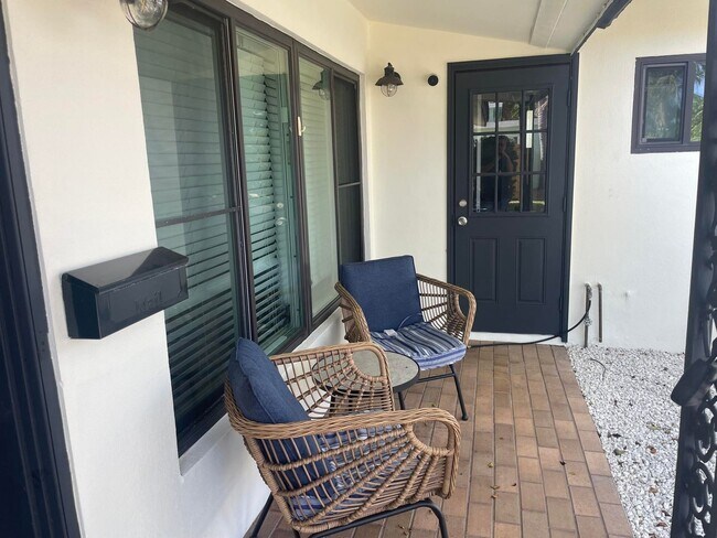 Building Photo - 2620 NE 19th St