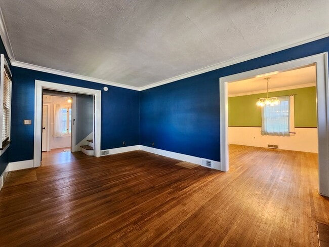 Building Photo - 3 bd 1 ba House | Charlotte | Off street P...