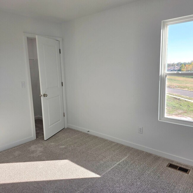 Building Photo - Brand New 4 Bedroom Home