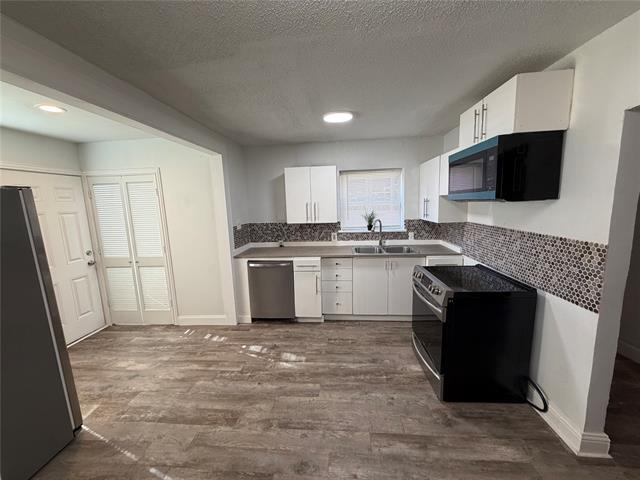 Building Photo - 222 E Woodin Blvd