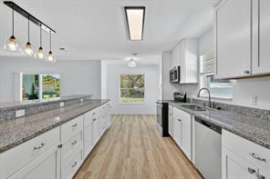 Building Photo - South 33rd Street, Fort Pierce, FL 34947 - 3 BR 2 BA single-family home