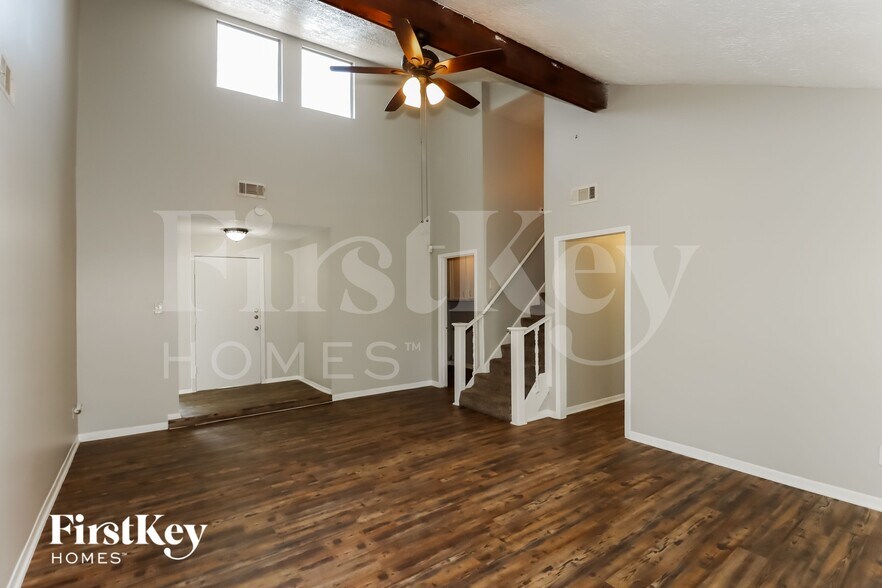 Building Photo - 24023 Spring Mill Ln