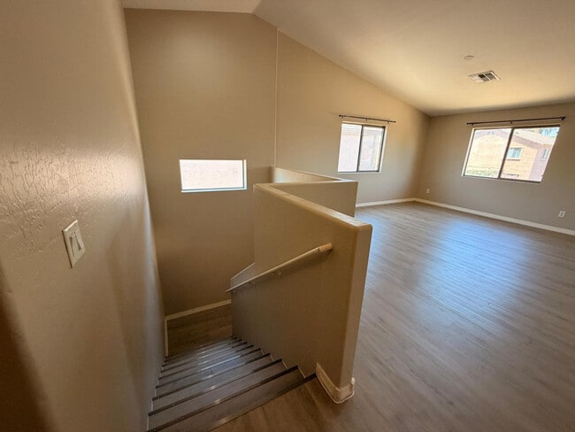 Building Photo - 12354 W Glenrosa Ave