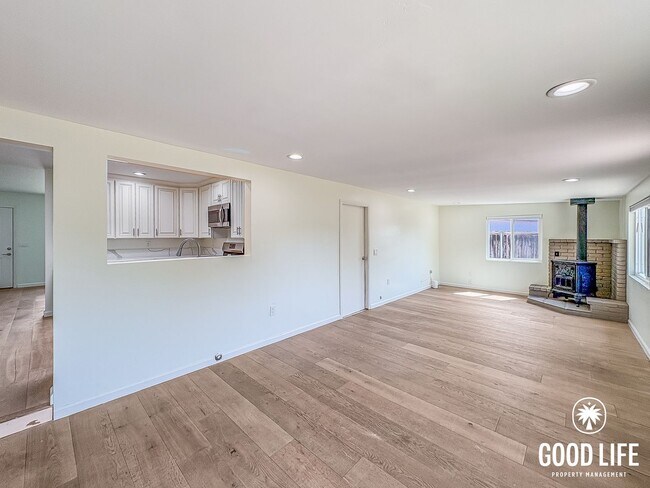Building Photo - SD: 3BD/2BA Home in Oceanside with Private Backyard, Wood-Burning Stove & In-Unit Laundry