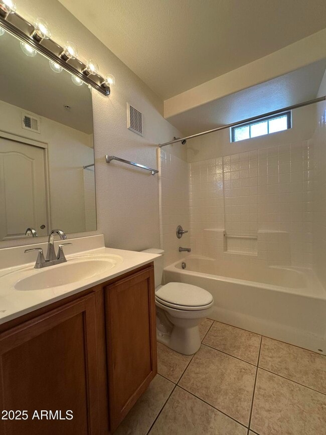 Building Photo - 280 S Evergreen Rd