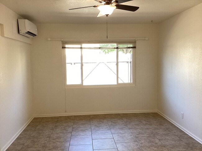 Building Photo - Very Nice One Bedroom Home Now Available In Gustine