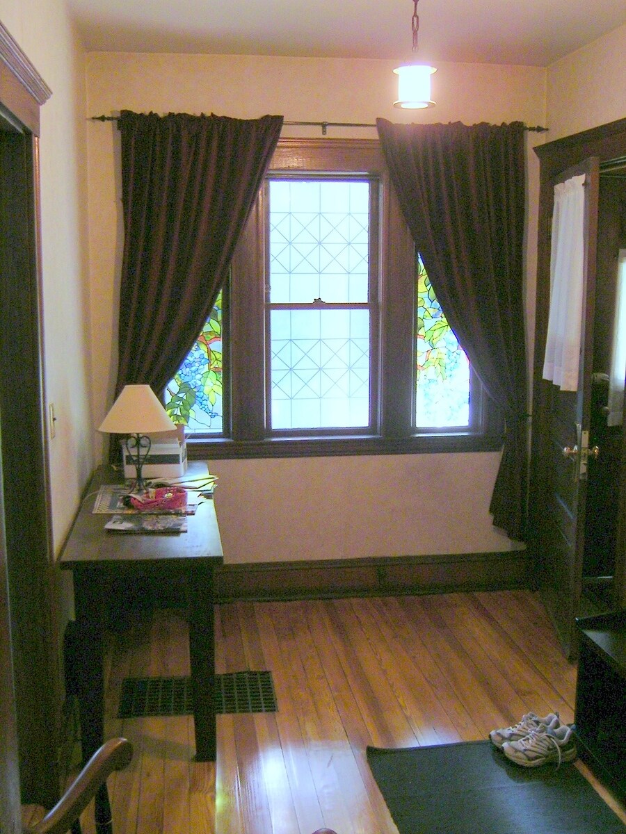 Building Photo - 35 Ashland St