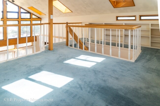 Building Photo - 1303 Lipan Dr