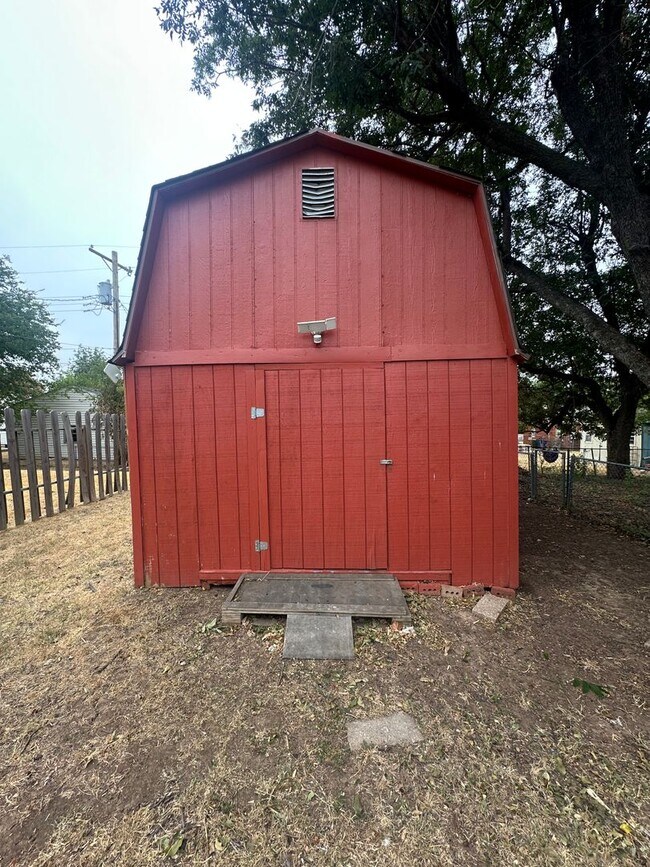 Building Photo - 332 Babb Dr