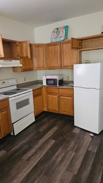 Building Photo - 310 Bellevue St