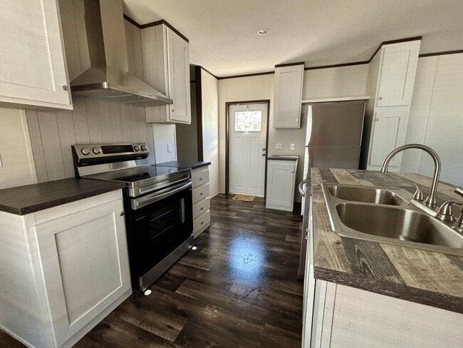 Building Photo - 2101 Ladnier Rd