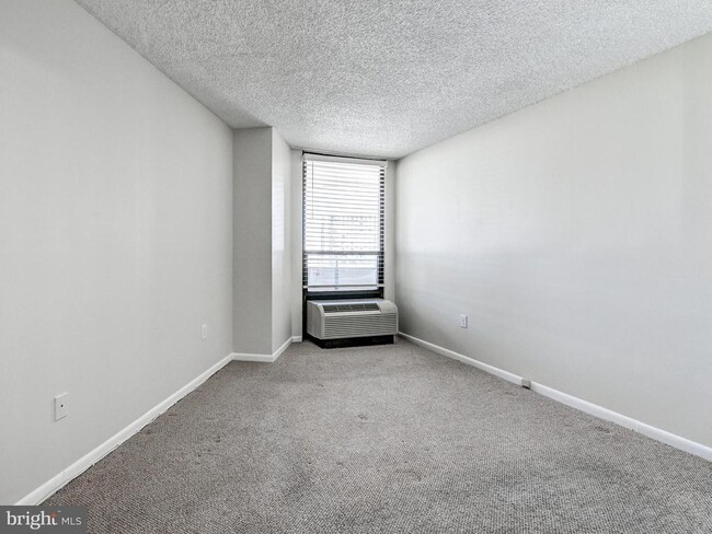 Building Photo - 205 E Joppa Rd