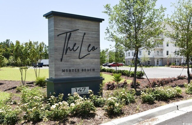 Building Photo - 147 Laurenco Loop