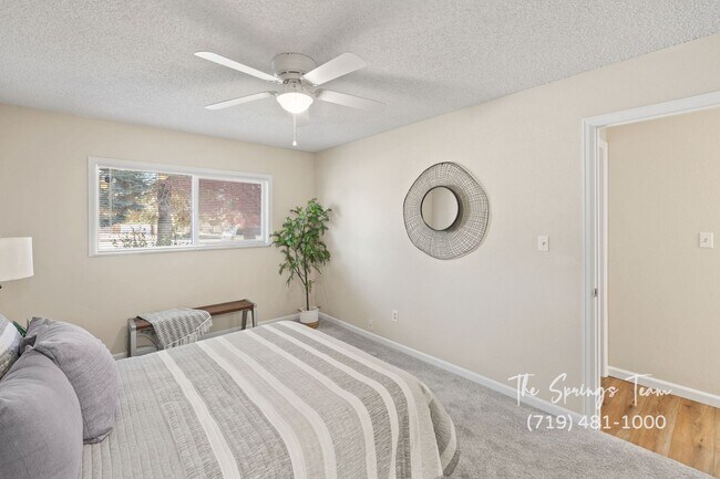 Building Photo - REMODELED SINGLE-LEVEL 2BD TOWNHOME w/ A/C