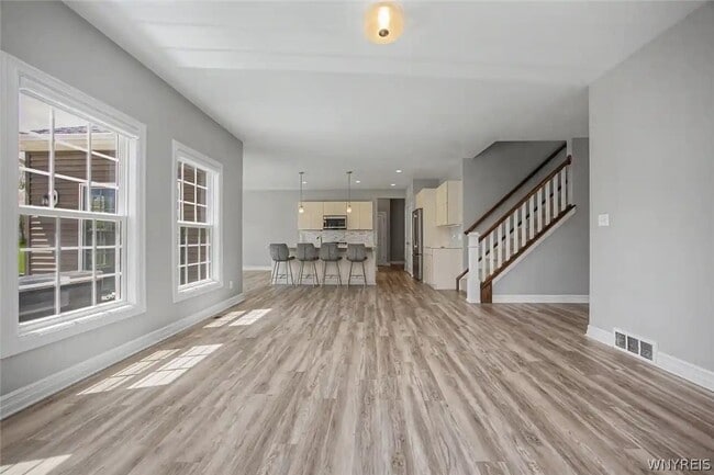 Building Photo - 46 Eagleview Dr
