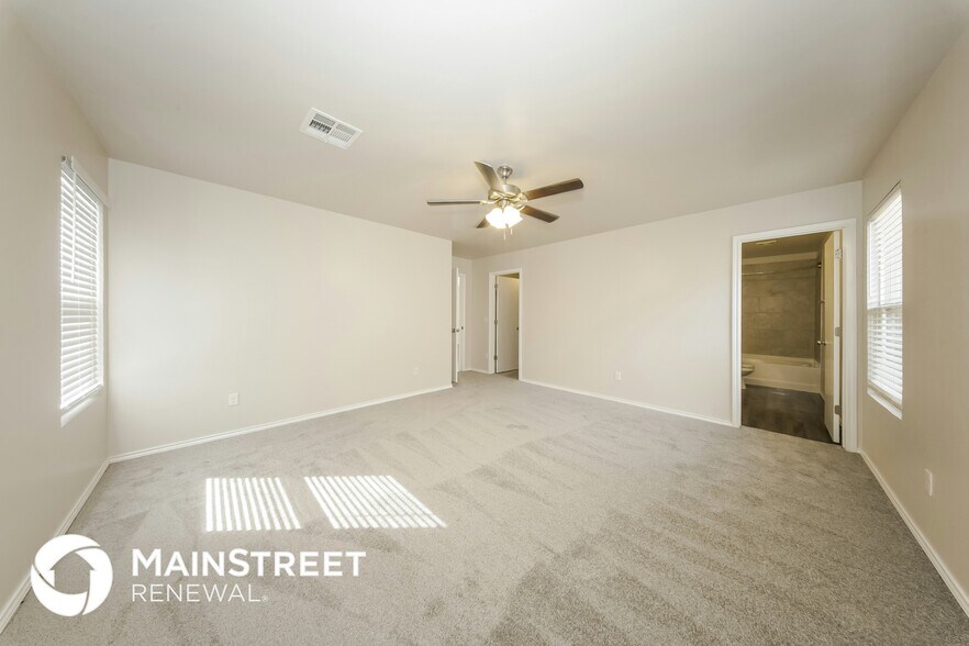 Building Photo - 5632 Dunlin Rd