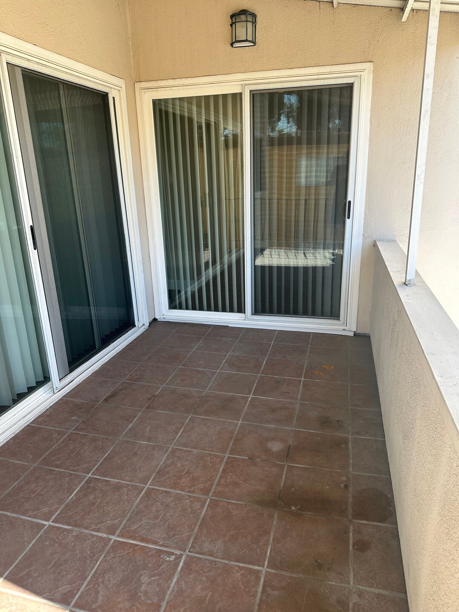 Balcony - 21035 Bryant St