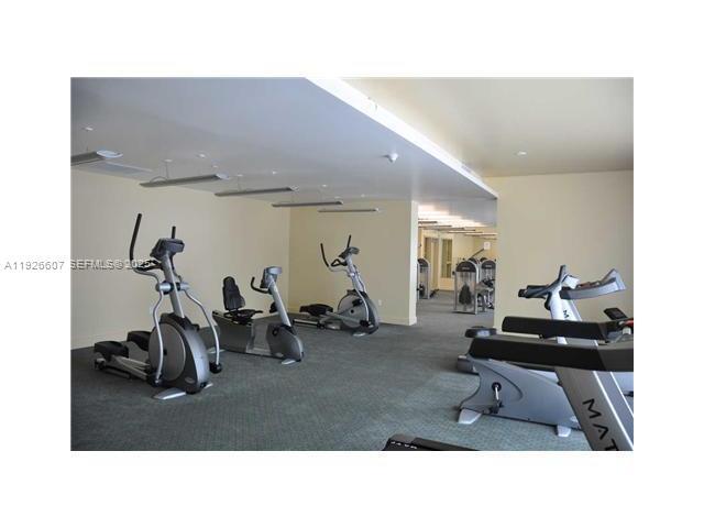 Building Photo - 350 NE 24th St