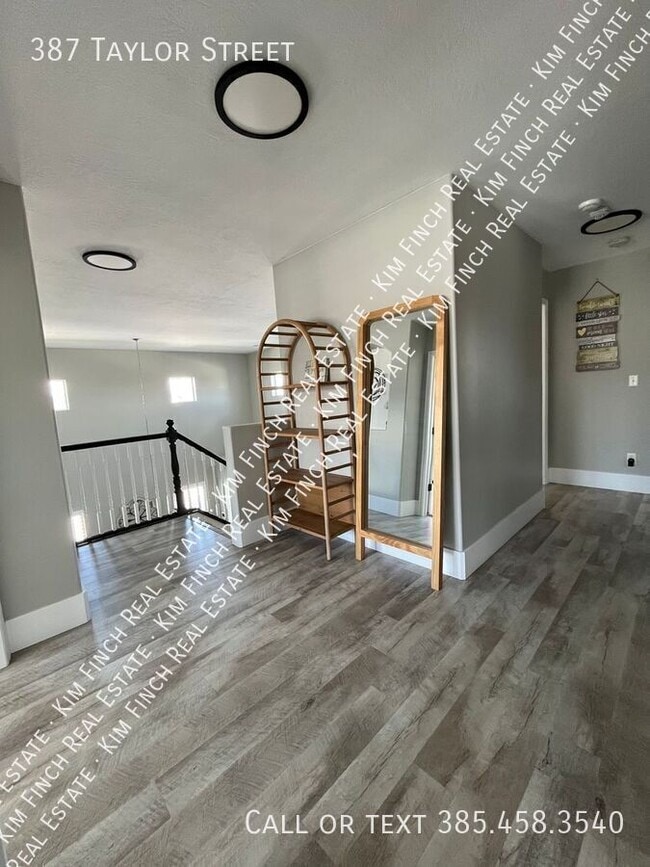 Building Photo - 387 Taylor St