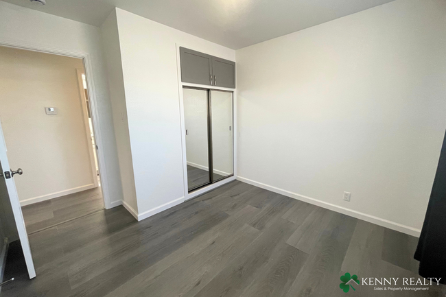 Building Photo - Fully Remodeled 3 Bedroom Home in Sunshine...