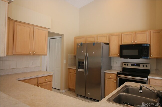 Building Photo - 2864 N Churchill Way