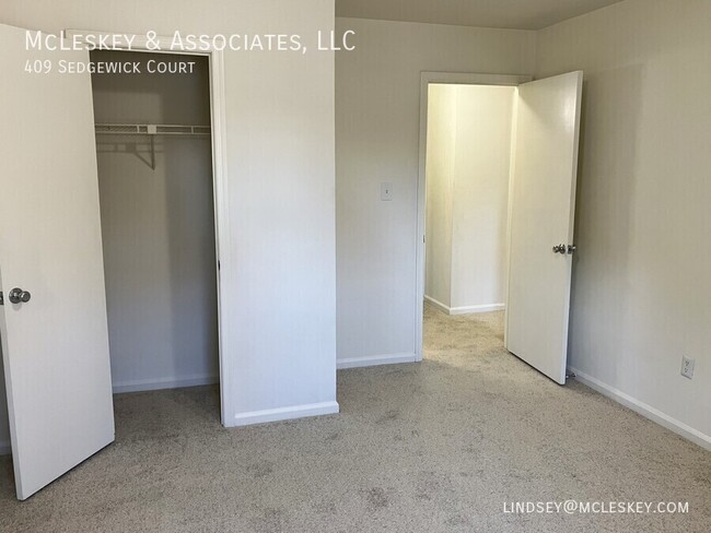 Building Photo - Washington Square Townhouses