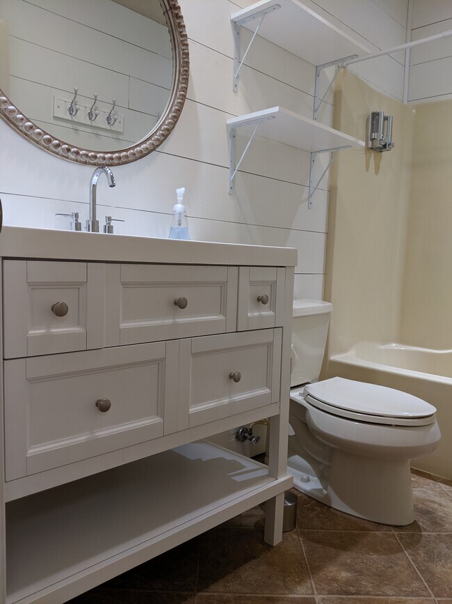 Building Photo - 1309 Carowinds Cir