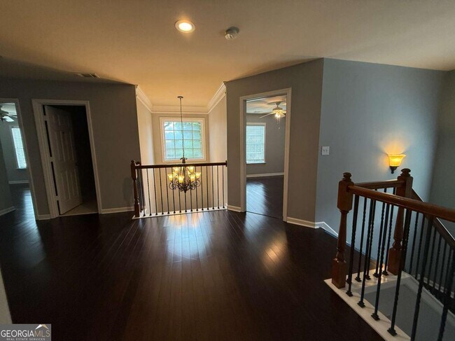 Building Photo - 2501 Royston Dr