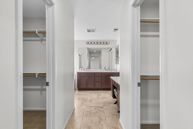 Building Photo - Spacious 4-Bedroom Home for Rent in Chula Vista – Available Now