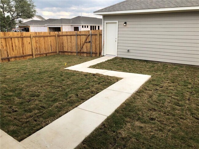 Building Photo - 2329 Pecan Island Dr