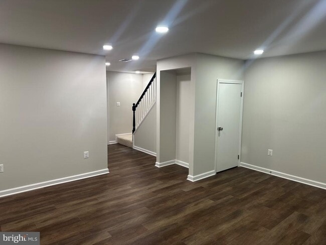 Building Photo - 5016 Lambsgate Ln