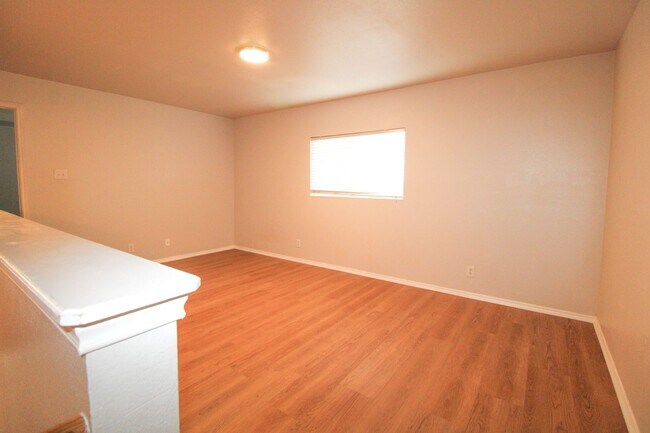 Building Photo - 9706 Battle Pass