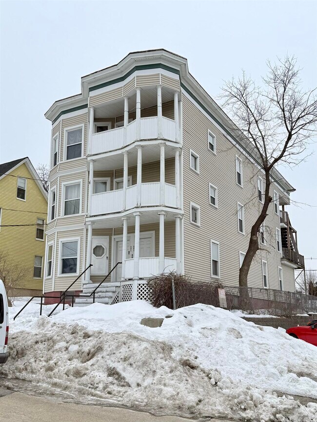 Building Photo - 603 Silver St