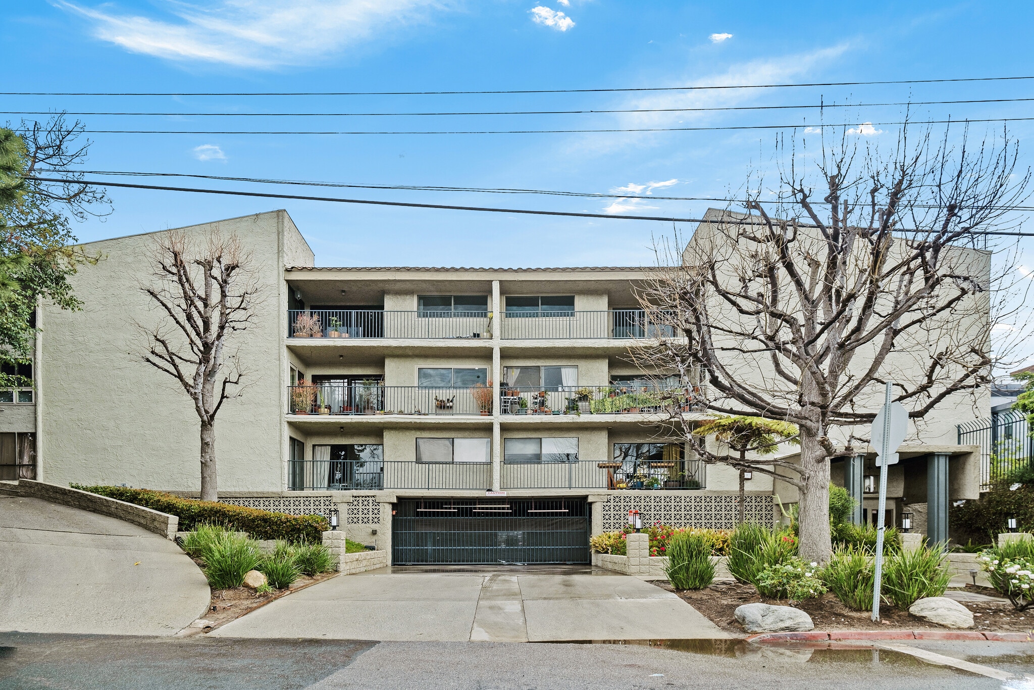 Building Photo - 2929 Waverly Dr